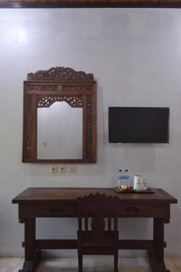 Hotel Batukaras Kalaras Luaran gambar
