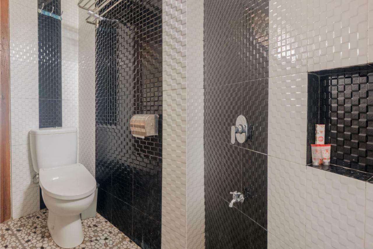 Hotel Batukaras Kalaras Luaran gambar