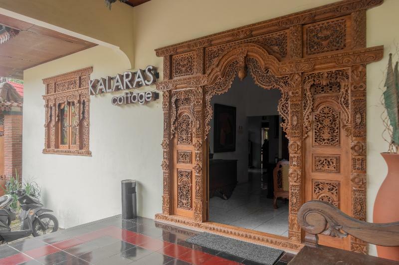 Hotel Batukaras Kalaras Luaran gambar